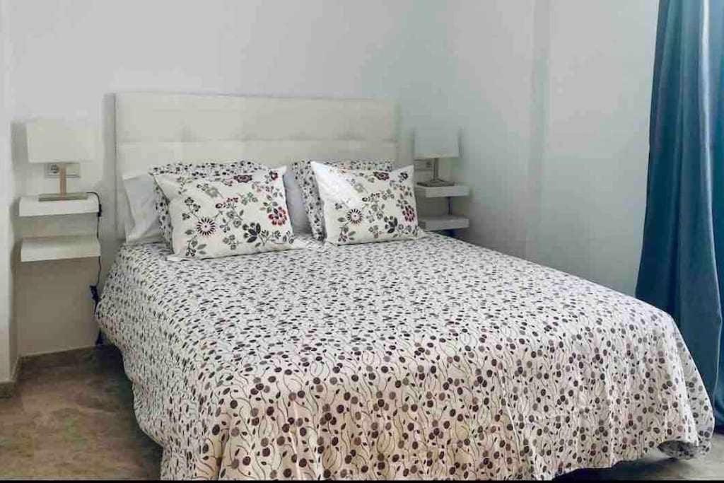 Vi Morales & Arnal Apartment